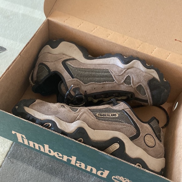 TIMBERLAND WOMENS 9.5  BSFP MOTION EFFICIENCY SYSTEM HIKING SHOE - Picture 7 of 9